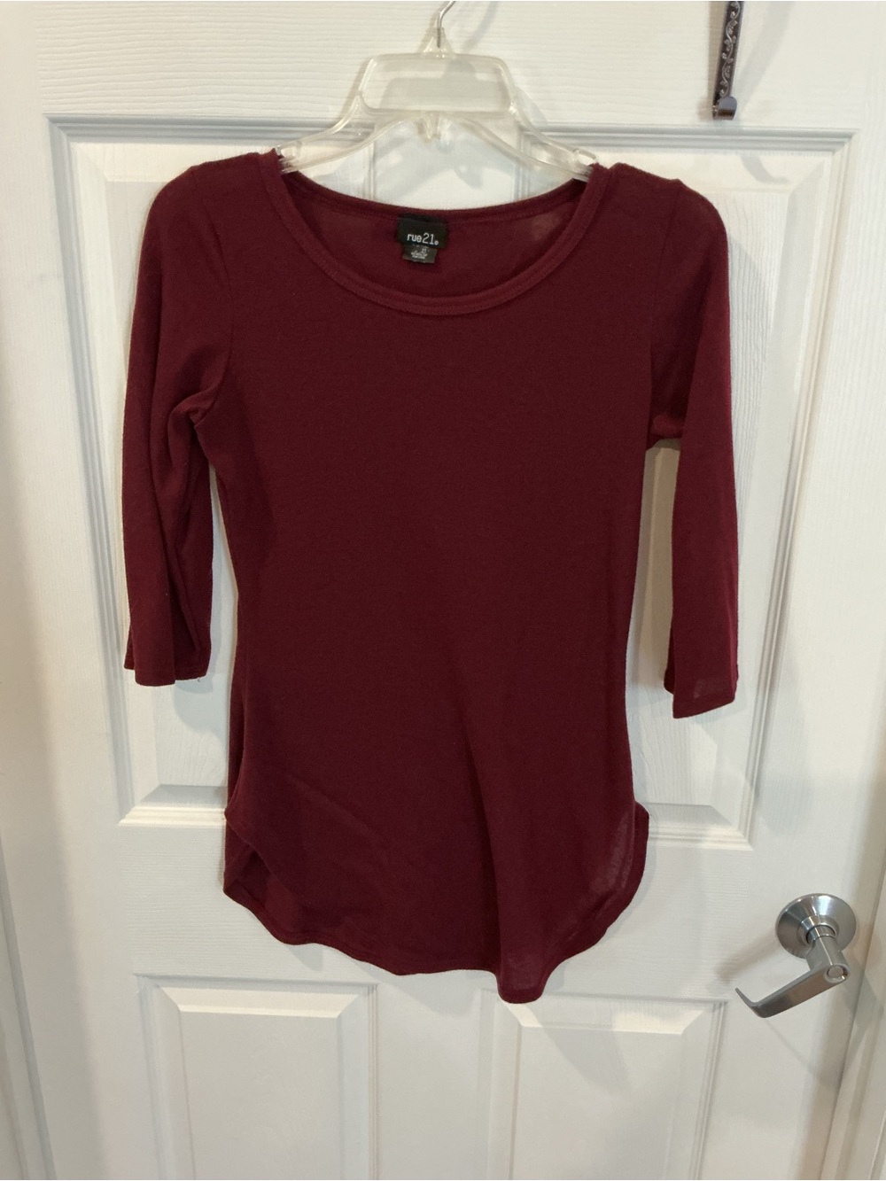 Rue21 Women's Maroon Scoop Neck Long Sleeve Top